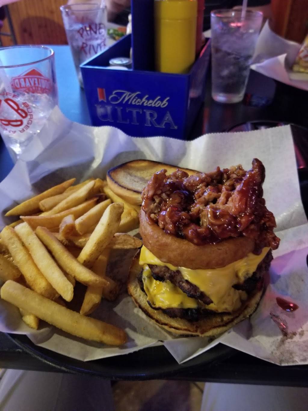 Bluff Burger & Brew | restaurant | 4806 West Blvd, Poplar Bluff, MO 63901, USA | 5736869300 OR +1 573-686-9300