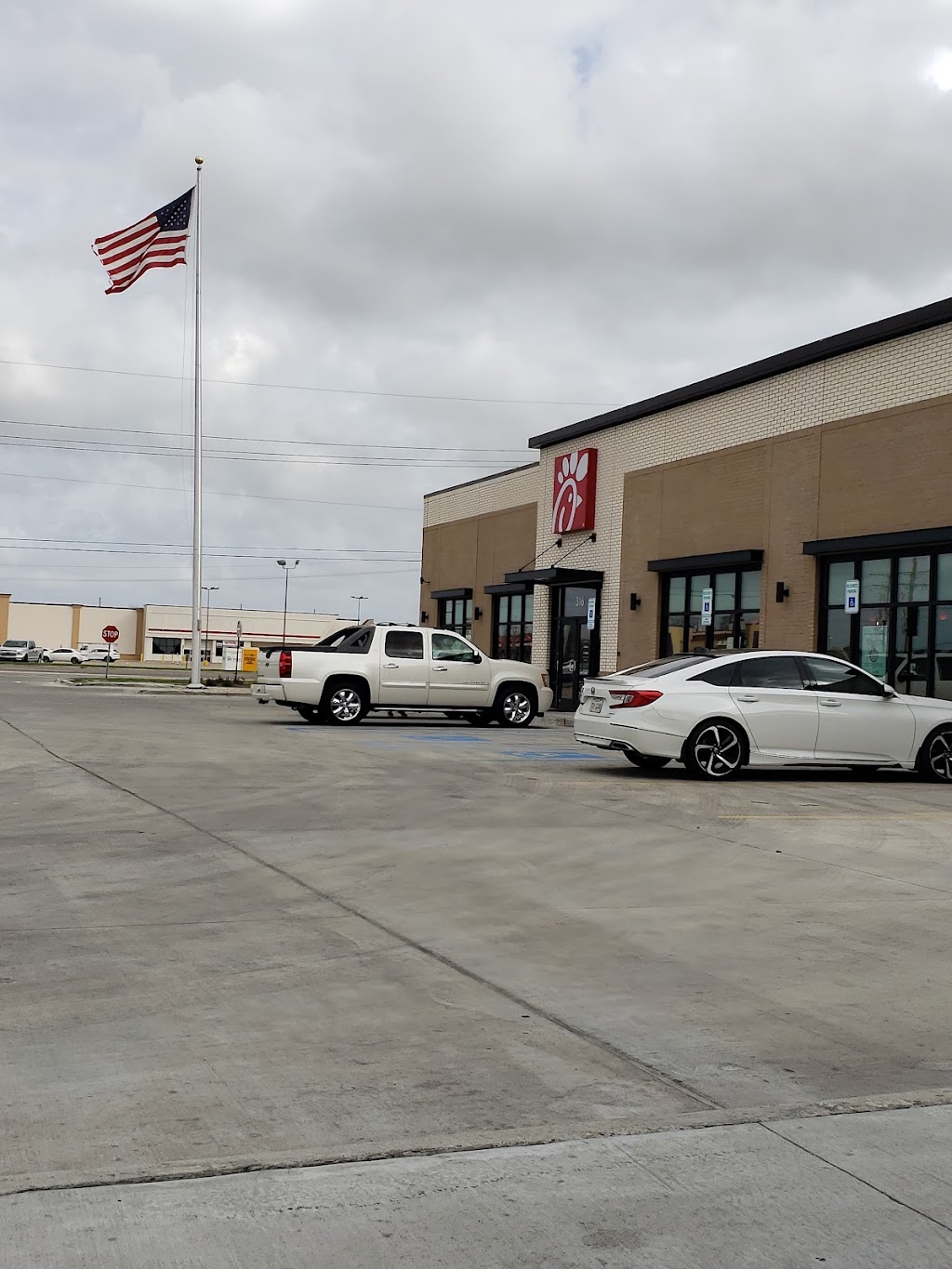 Chick-fil-A | restaurant | 314 N Canal Blvd, Thibodaux, LA 70301, USA | 9856456436 OR +1 985-645-6436