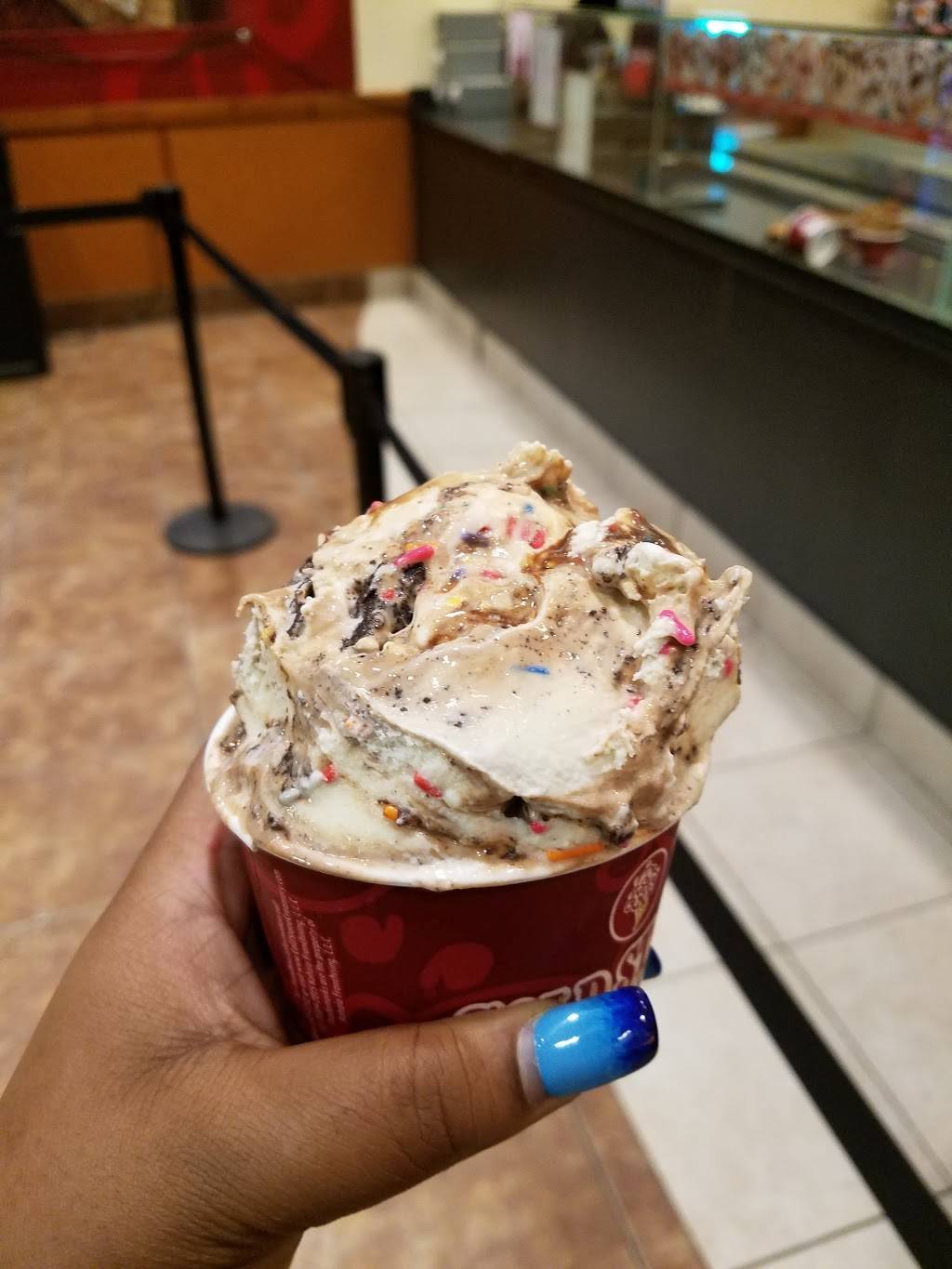 Cold Stone Creamery | bakery | 3165 Harkness Ave, Brooklyn, NY 11235, USA | 7188911114 OR +1 718-891-1114