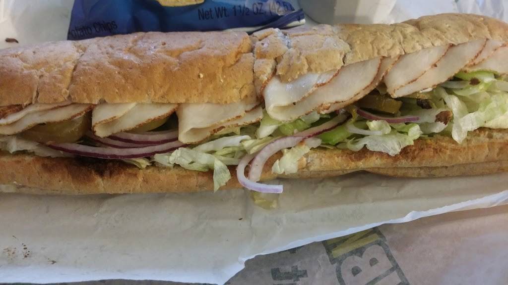Subway | restaurant | 2232 Plainfield Ave NE, Grand Rapids, MI 49505, USA | 6163651700 OR +1 616-365-1700