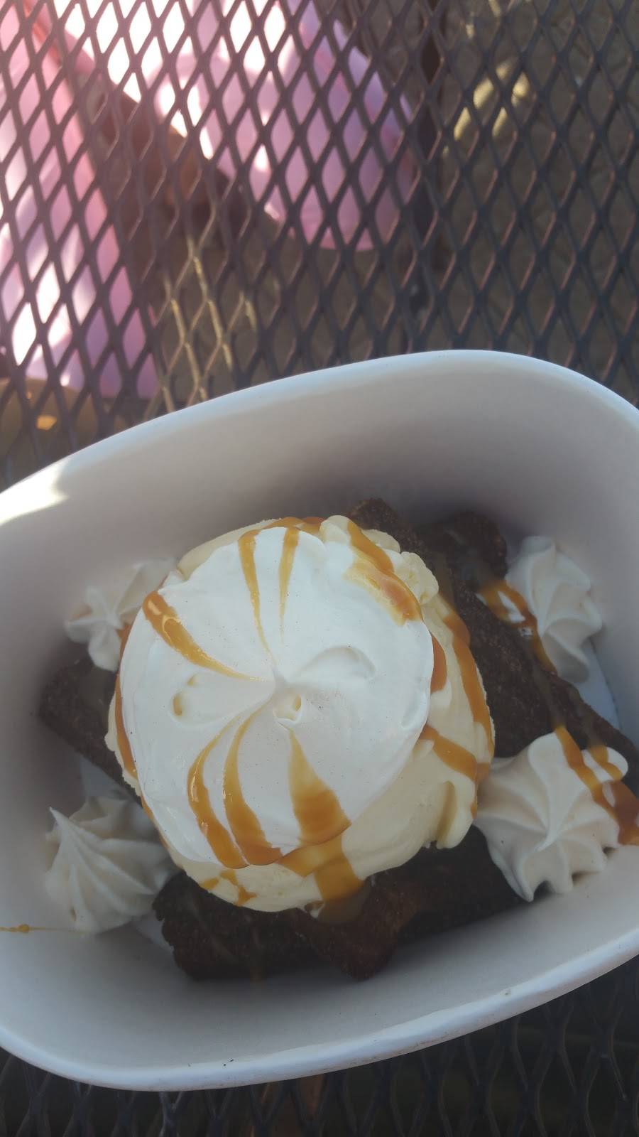 Cold Stone Creamery | bakery | 10716 Westview Pkwy, San Diego, CA 92126, USA | 8586959771 OR +1 858-695-9771