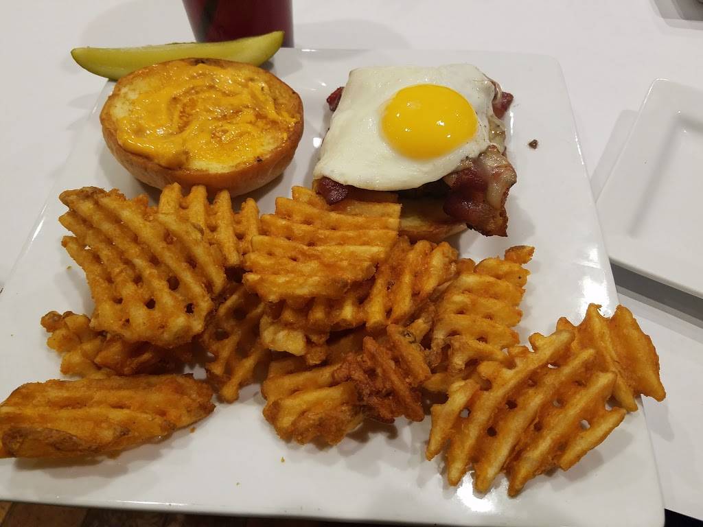 The Pointe Grill & Bar | restaurant | 16691 State Hwy 13, Prior Lake, MN 55372, USA | 9528559856 OR +1 952-855-9856