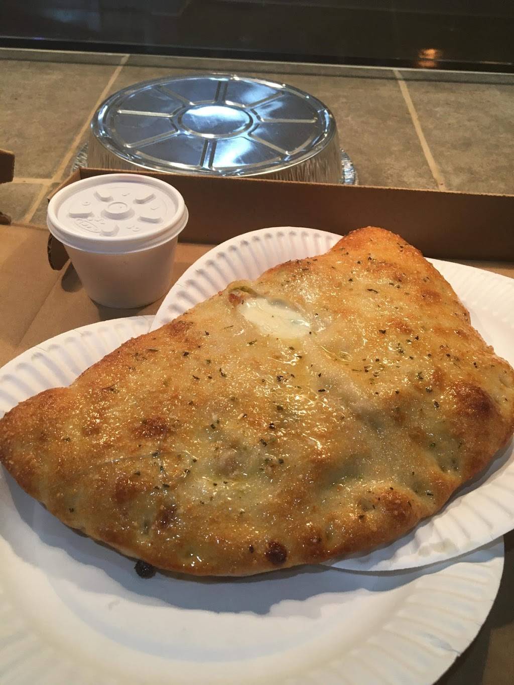 Gepettos Pizzeria and Catering | restaurant | 20 White St, Cohoes, NY 12047, USA | 5182443624 OR +1 518-244-3624