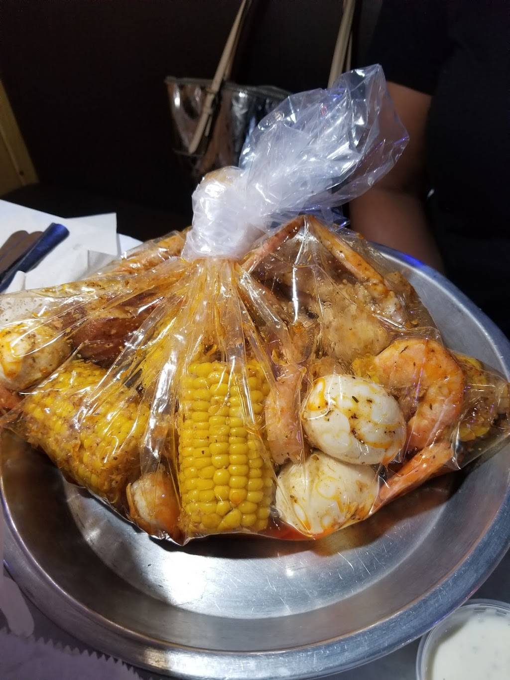 Shaking Crab Seafood & Bar | restaurant | 1483 GA-20, McDonough, GA 30253, USA | 6785865593 OR +1 678-586-5593