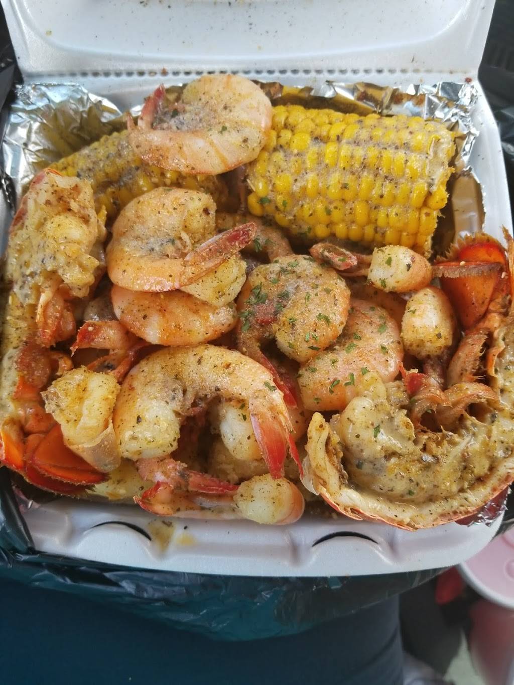 Straight drop seafood & Catering | restaurant | 5645, 594 S Reilly Rd, Fayetteville, NC 28314, USA | 9105684032 OR +1 910-568-4032