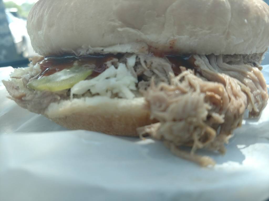 Strouds Barbeque | restaurant | 1201 E Spring St, Cookeville, TN 38501, USA | 9315287020 OR +1 931-528-7020