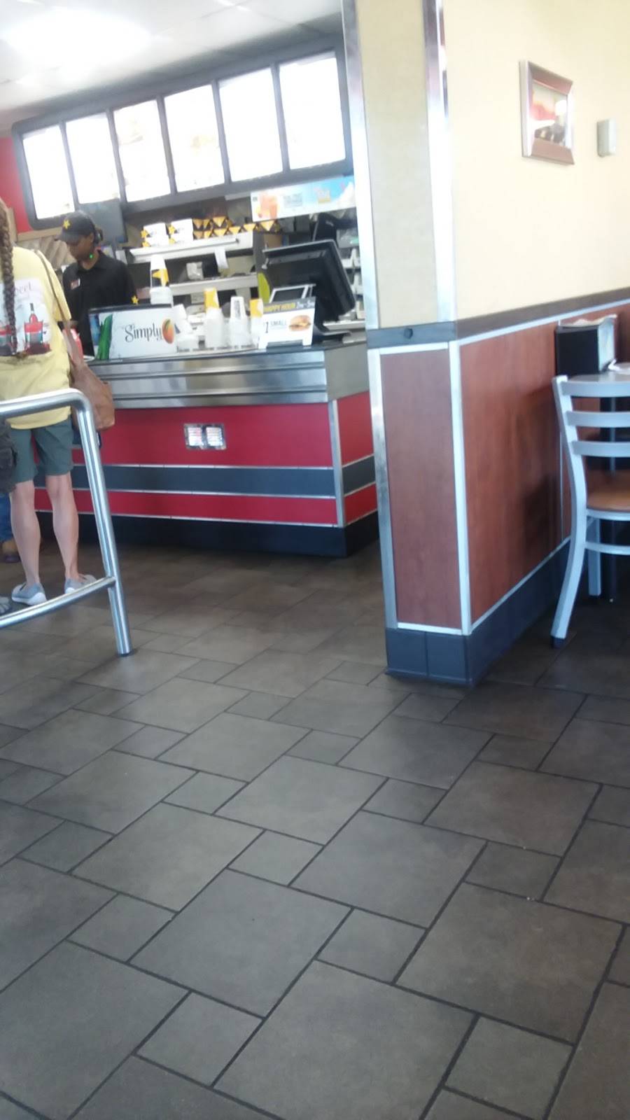 Hardees | restaurant | 262 W Kings Hwy, Eden, NC 27288, USA | 3366271268 OR +1 336-627-1268