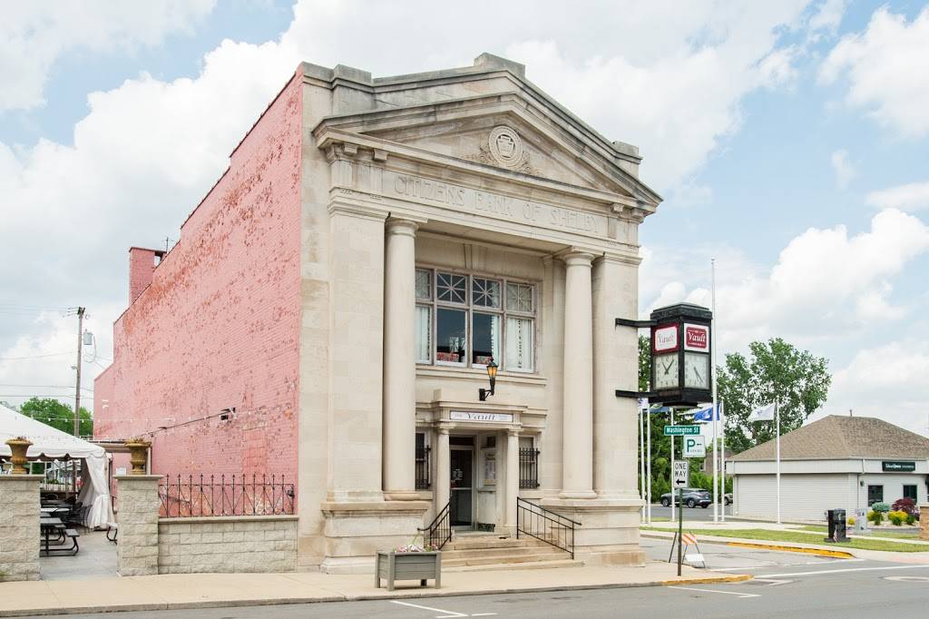 The Vault Wine Bar | restaurant | 29 W Main St, Shelby, OH 44875, USA | 5672929081 OR +1 567-292-9081