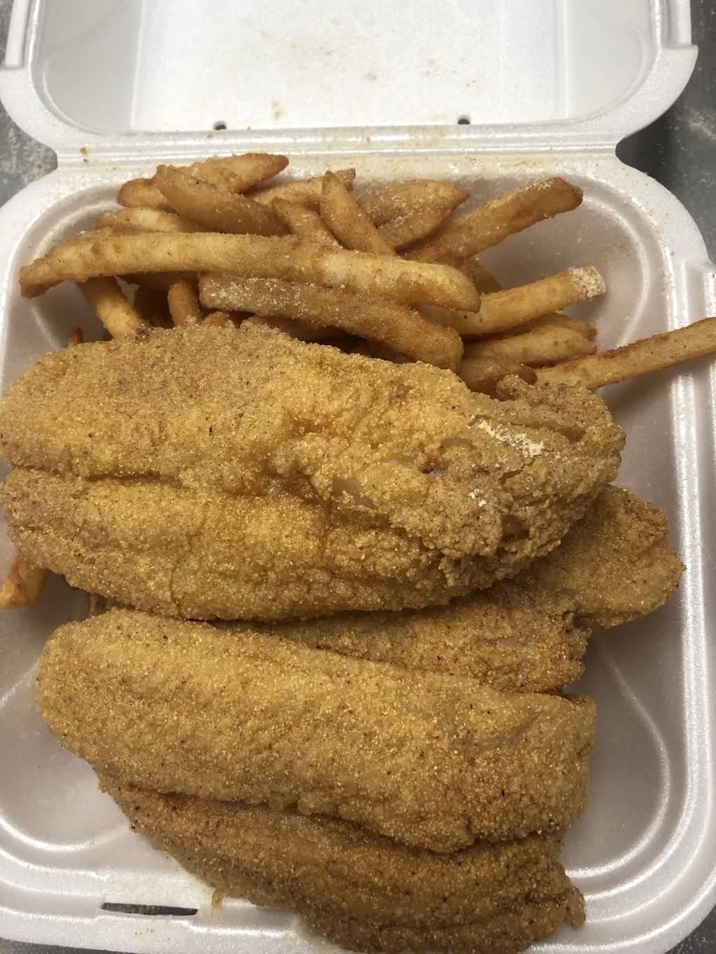 J J FISH & CHICKEN OF WAUKEGAN | restaurant | 1332 N Lewis Ave, Waukegan, IL 60085, USA | 8473601212 OR +1 847-360-1212