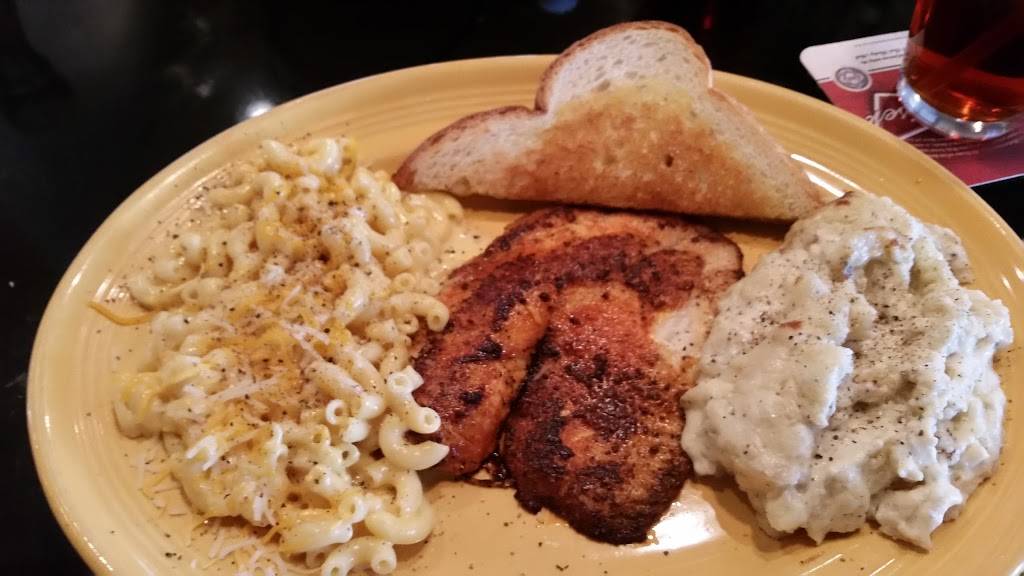 SkiMos Restaurant and Bar | restaurant | 1166 N Houston Levee Rd #107, Cordova, TN 38018, USA | 9017565055 OR +1 901-756-5055