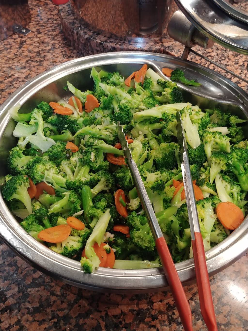 Moonstar | restaurant | 2613, 383 Gellert Blvd, Daly City, CA 94015, USA | 6509922888 OR +1 650-992-2888