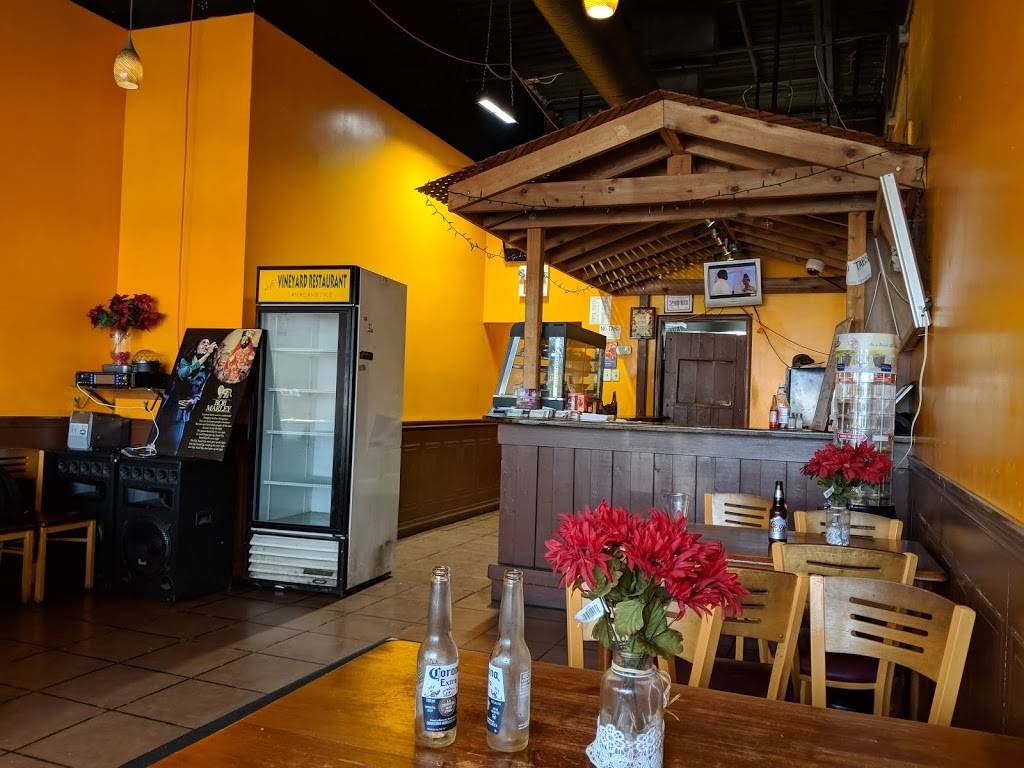 The Vineyard Restaurant | restaurant | 3918 Cottrelle Blvd, Brampton, ON L6P 2R1, Canada | 9057940211 OR +1 905-794-0211