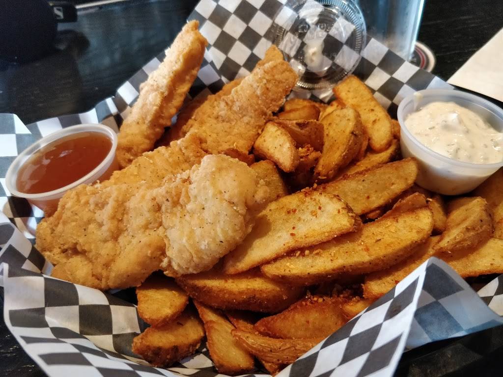 Wingporium | Leaside Sports Bar | restaurant | 856 Eglinton Ave E, East York, ON M4G 2L1, Canada | 6473521000 OR +1 647-352-1000