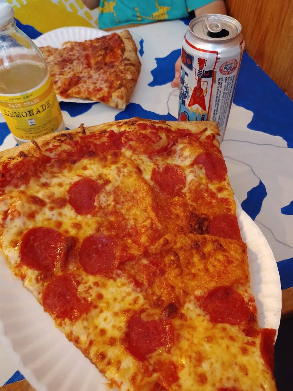 Benny Ventanos | restaurant | 2501 W Main St, Richmond, VA 23220, USA | 8047161632 OR +1 804-716-1632