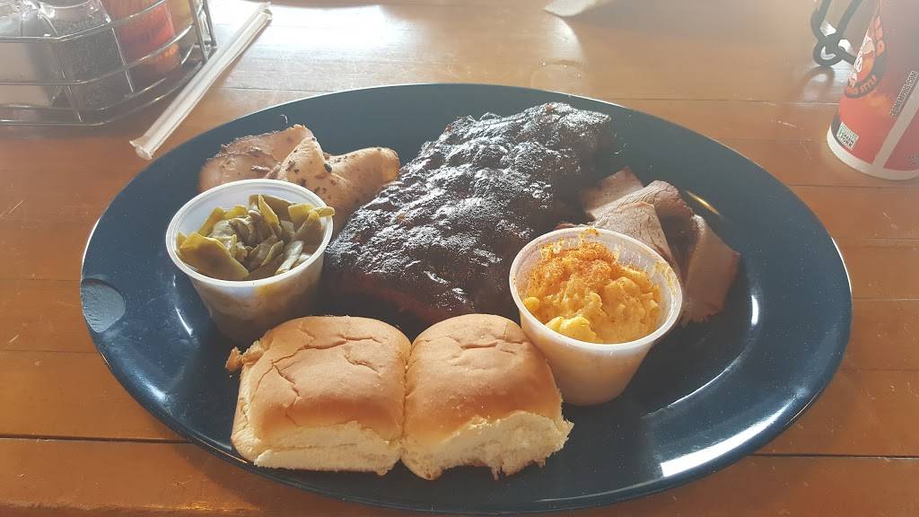 Central BBQ - Downtown | restaurant | 147 E Butler Ave, Memphis, TN 38103, USA | 9016727760 OR +1 901-672-7760