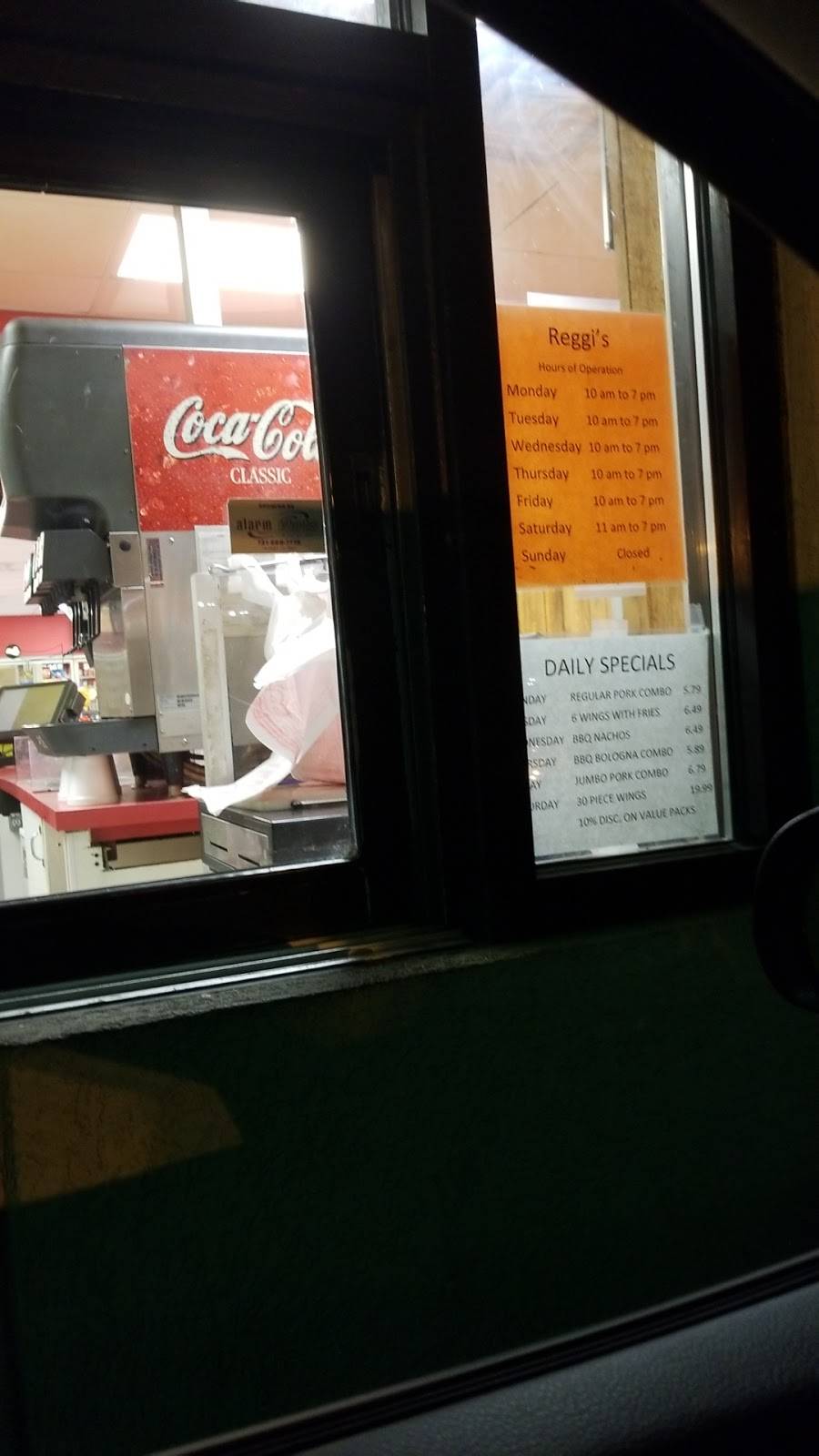 Reggis BBQ | restaurant | 6 Channing Way, Jackson, TN 38305, USA | 7315543432 OR +1 731-554-3432