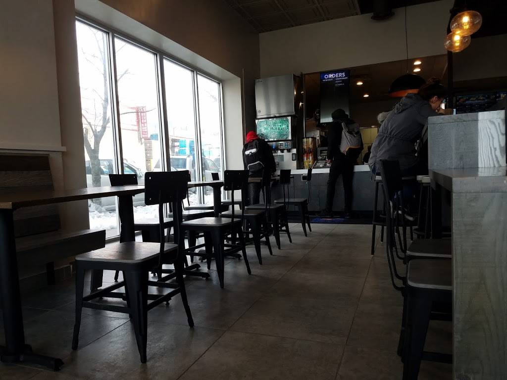 Taco Bell | meal takeaway | 31-22 Farrington St, Flushing, NY 11354, USA | 9294682525 OR +1 929-468-2525