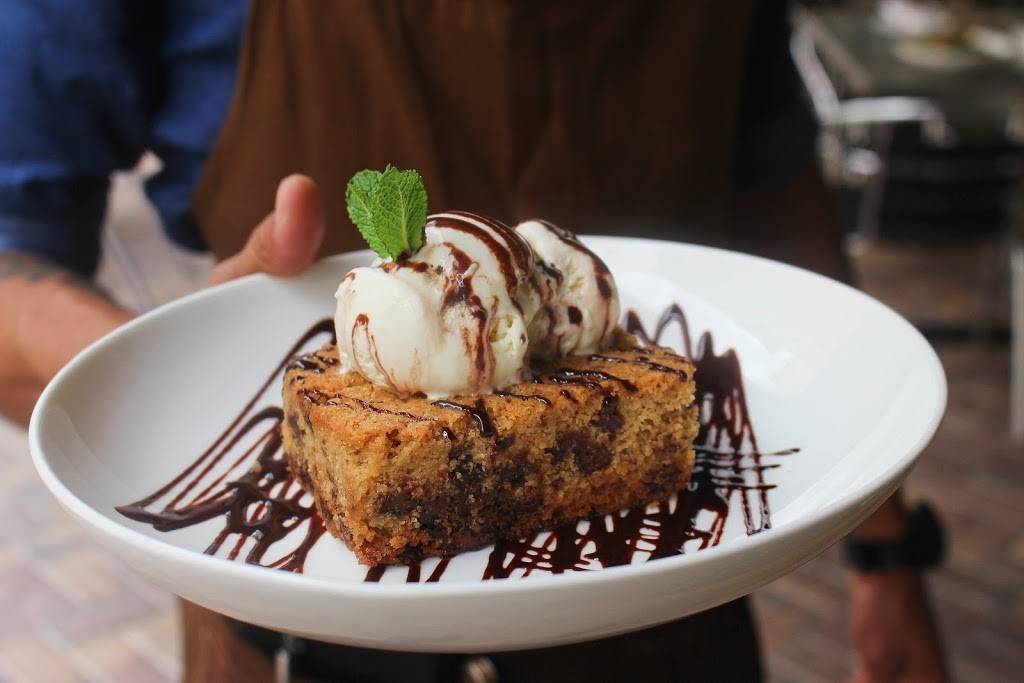 The Brick American Kitchen & Bar | night club | 8955 SW 72nd Pl, Kendall, FL 33156, USA | 7868145909 OR +1 786-814-5909