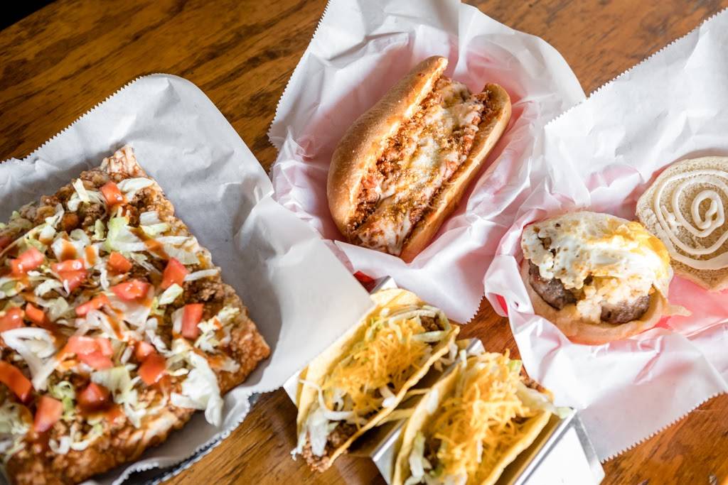 Laura Lees Café & Pub | restaurant | 5748 W Jones Ave, Zellwood, FL 32798, USA | 4078143148 OR +1 407-814-3148