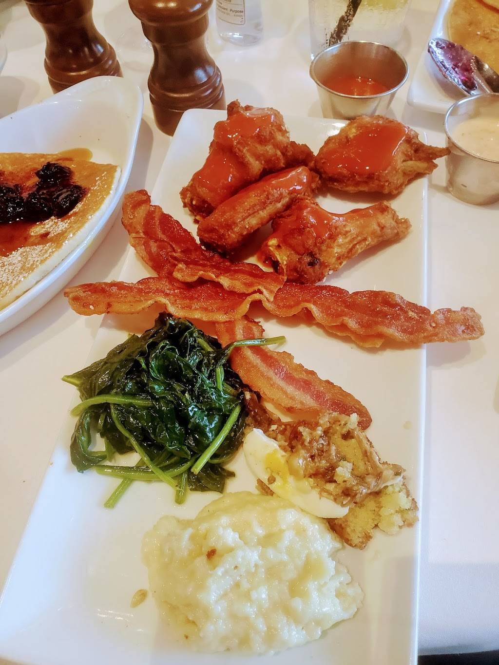 Federal American Grill | restaurant | 8731 Katy Fwy Suite 150, Houston, TX 77024, USA | 8329107777 OR +1 832-910-7777