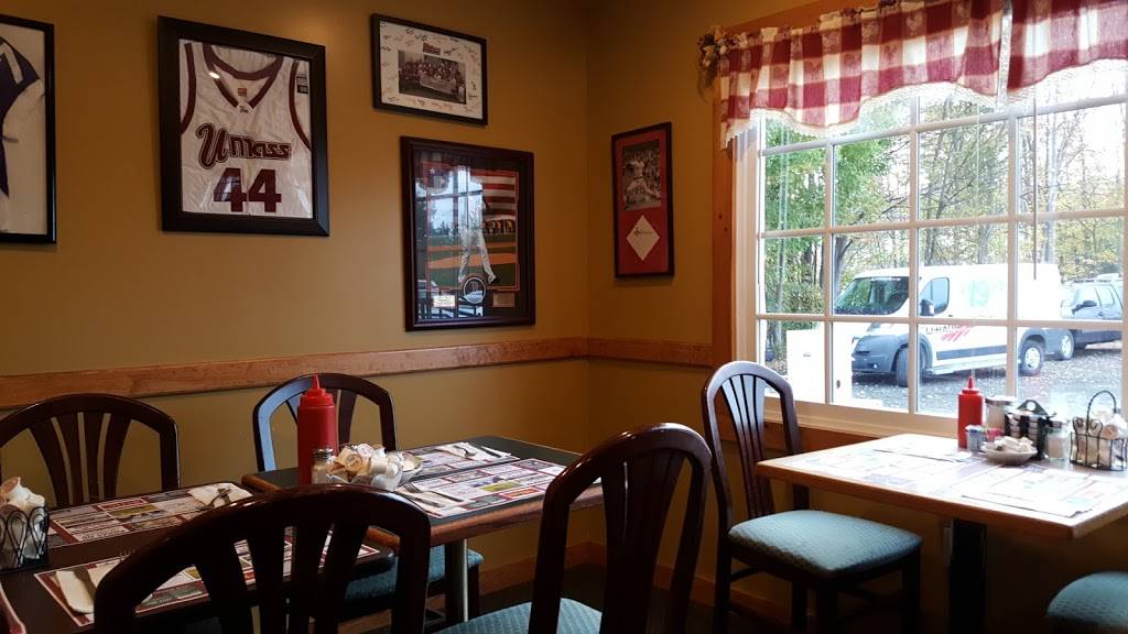 Stables Sandwich Shoppe | restaurant | 326 Russell St, Hadley, MA 01035, USA | 4135844700 OR +1 413-584-4700