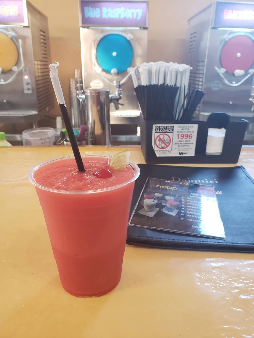 Daiquiri Life Bar & Grill | restaurant | 22 Bollingbrook St, Petersburg, VA 23803, USA | 8044313713 OR +1 804-431-3713