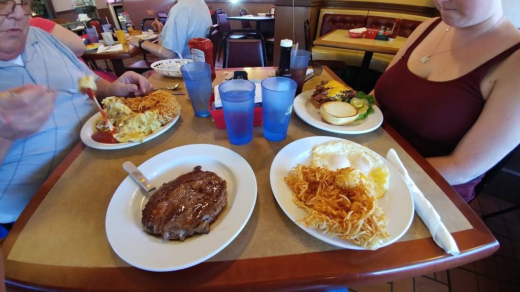 Mama Mias Italian Restaurant | restaurant | 2868 Madison Ave, Granite City, IL 62040, USA | 6188776427 OR +1 618-877-6427