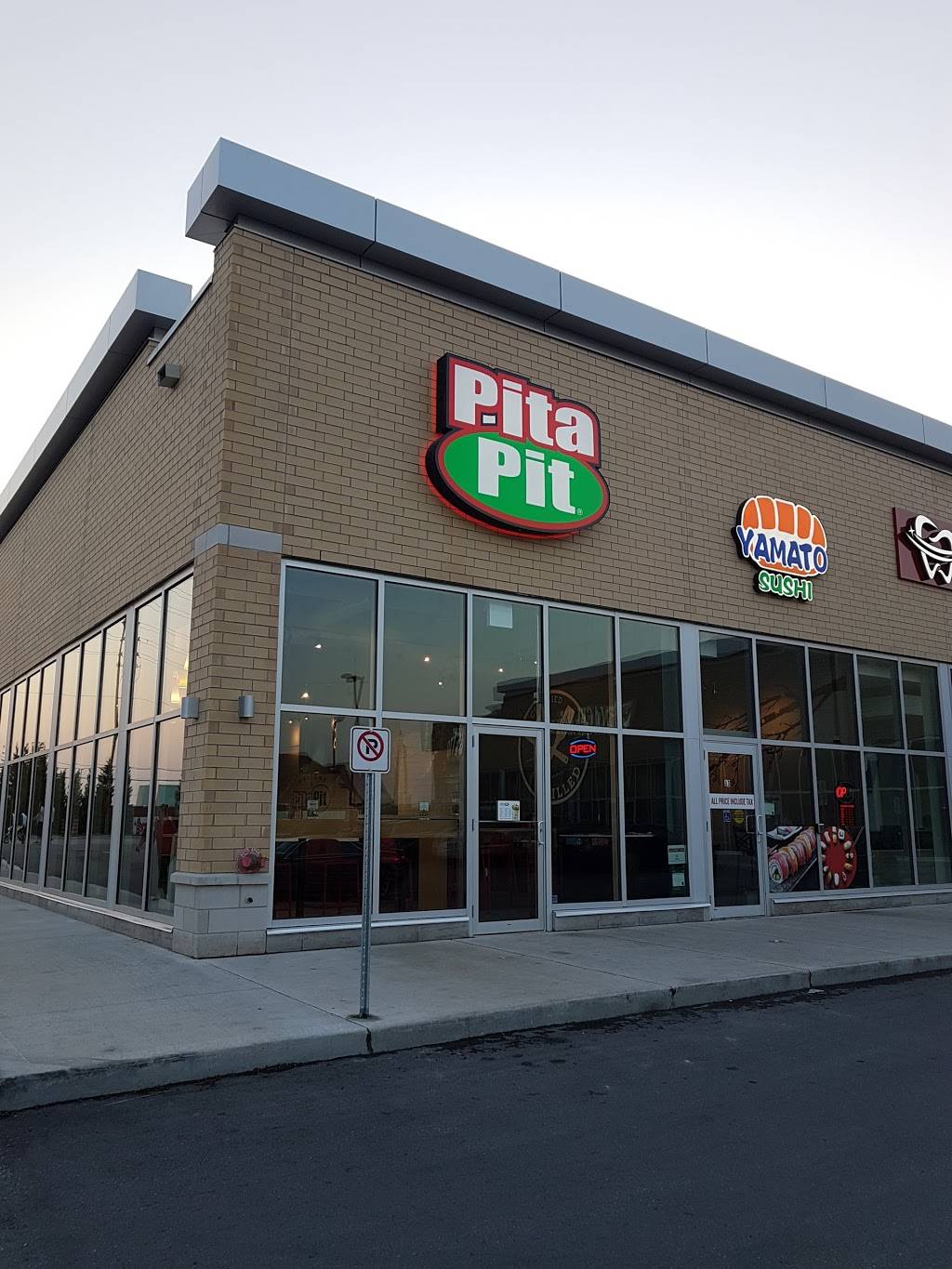 Pita Pit | restaurant | 15955 Bayview Ave, Aurora, ON L4G 0S3, Canada | 9057264445 OR +1 905-726-4445