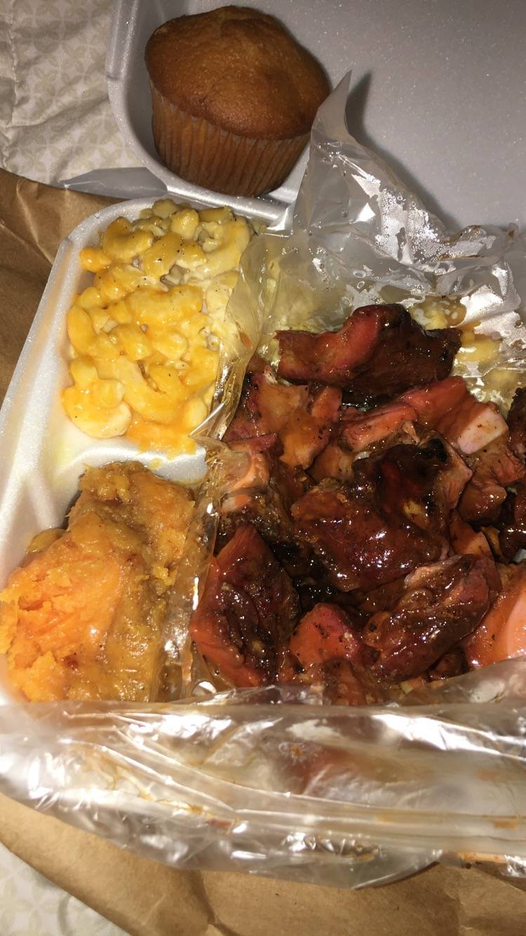 Tonys | restaurant | 3510 W Villard Ave, Milwaukee, WI 53209, USA | 4144622239 OR +1 414-462-2239