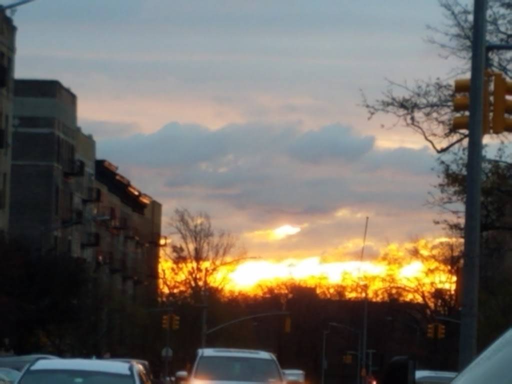 Makana | restaurant | 1329 St Nicholas Ave, New York, NY 10033, USA | 6468691383 OR +1 646-869-1383