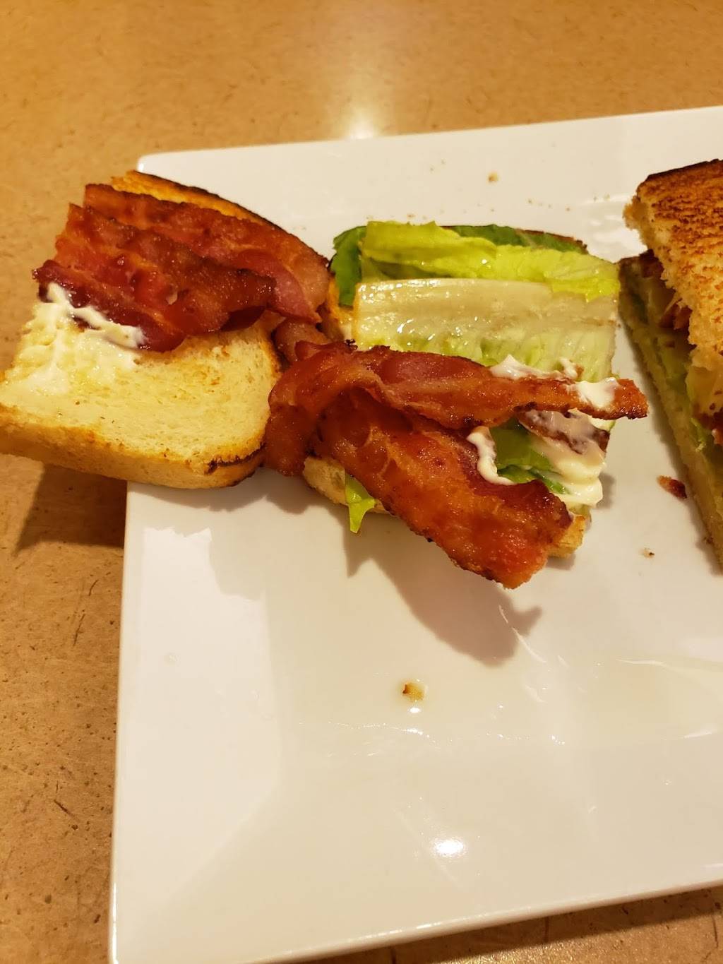 Kims Family Restaurant | restaurant | 37863 Center Ridge Rd, North Ridgeville, OH 44039, USA | 4403275445 OR +1 440-327-5445