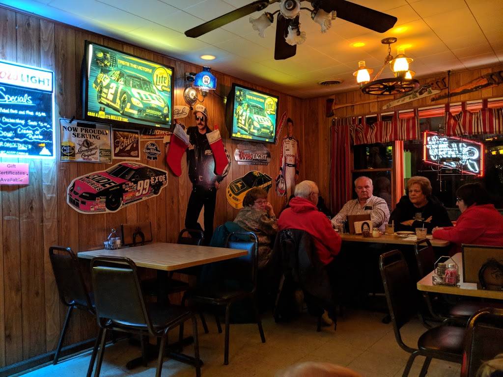 Reds Tavern & Pizzeria | restaurant | 19620 IL-173, Harvard, IL 60033, USA | 8159434951 OR +1 815-943-4951