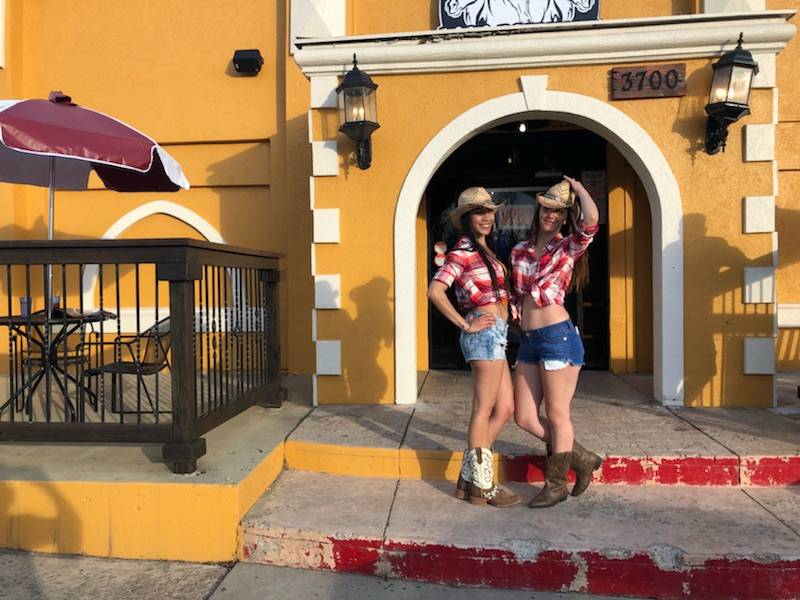 Los 3 Potrillos Mexican Restaurant & Sport Bar | restaurant | 3700 Morrison Rd #2620, Denver, CO 80219, USA | 3039555665 OR +1 303-955-5665