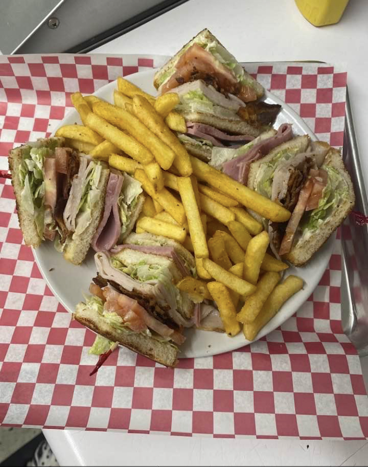 Hillbilly Diner | restaurant | 275 Riverside Dr, Bassett, VA 24055, USA | 2764215194 OR +1 276-421-5194