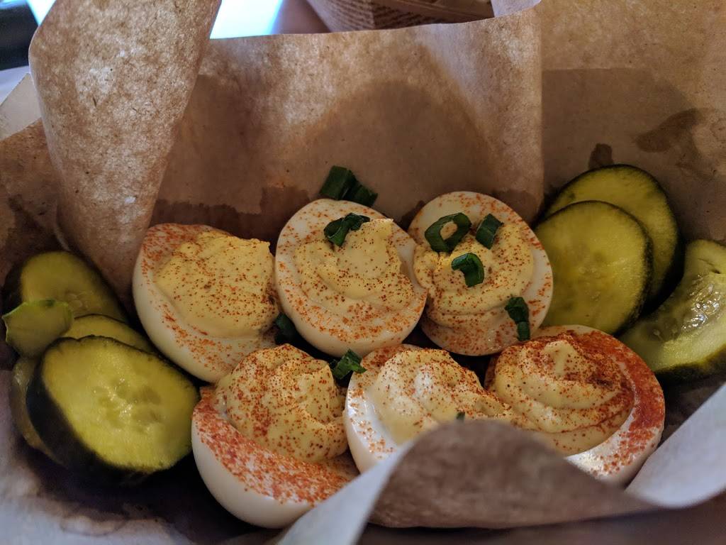 Arcadia Smokehouse | restaurant | 2101 E Michigan Ave, Lansing, MI 48912, USA | 5174822739 OR +1 517-482-2739