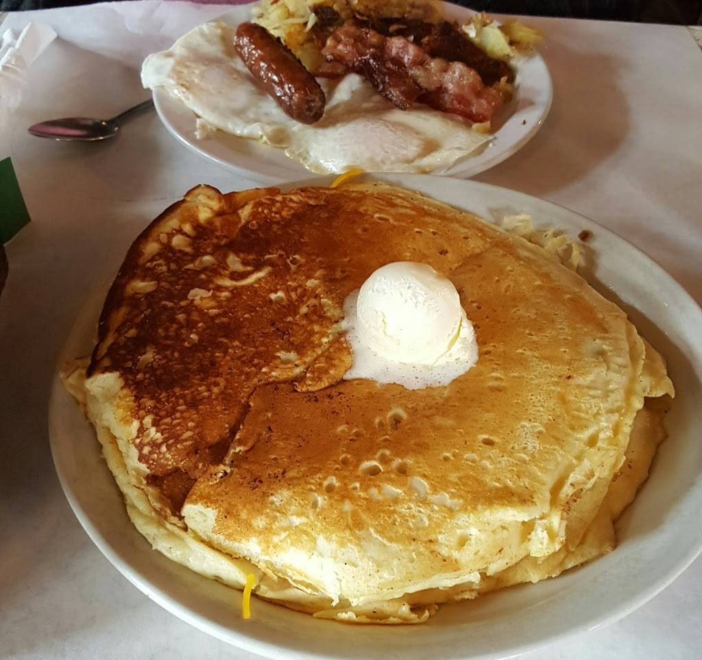 Roberts Roost | restaurant | 600 6th St, Racine, WI 53403, USA | 2627704648 OR +1 262-770-4648