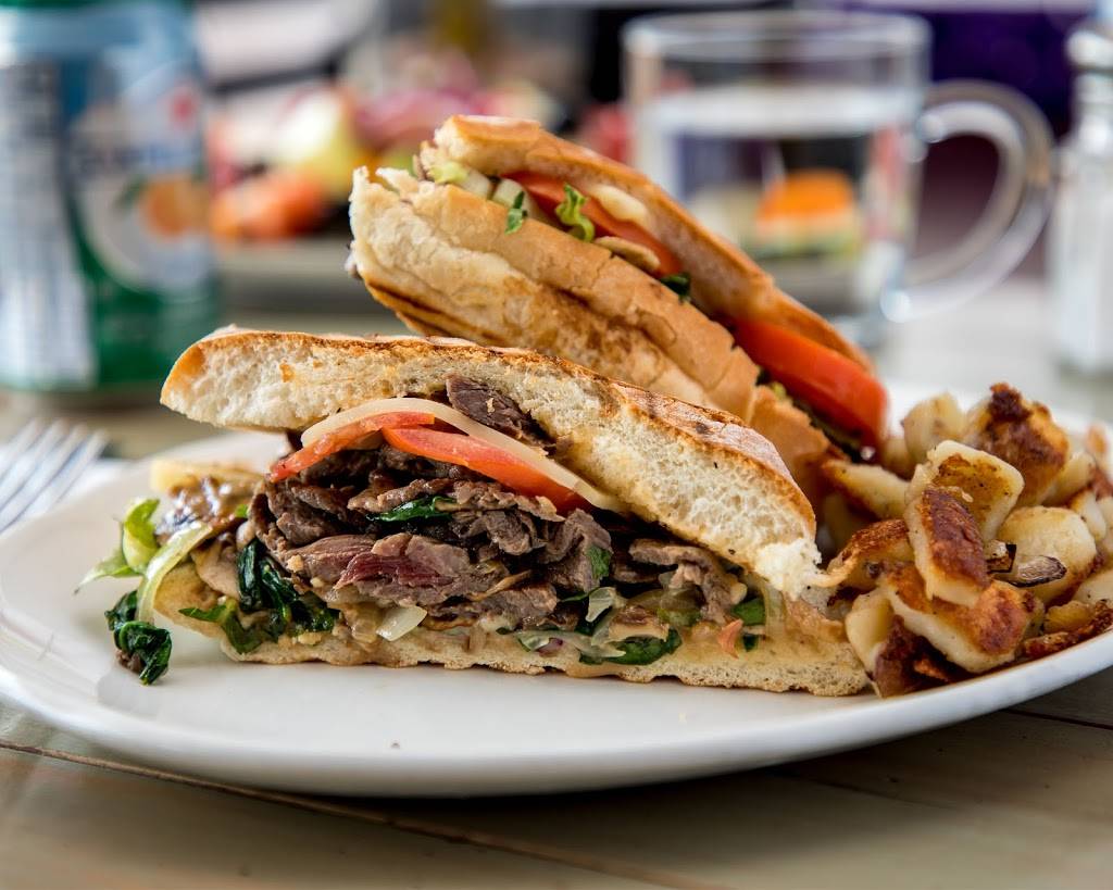 Café Lazio | restaurant | 635 Boulevard Taschereau, La Prairie, QC J5R 1V5, Canada | 4506592233 OR +1 450-659-2233