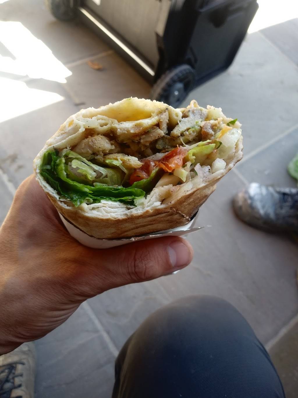 Rifcas Mediterranean Kitchen | restaurant | 8950 Yonge St, Richmond Hill, ON L4C 6Z7, Canada | 9057310288 OR +1 905-731-0288