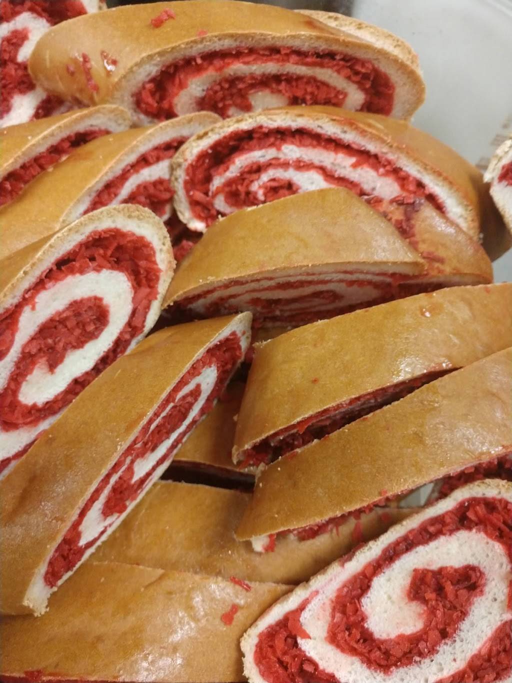 Singhs Roti Shop | restaurant | 692 Columbia Rd, Dorchester, MA 02125, USA | 6172827977 OR +1 617-282-7977