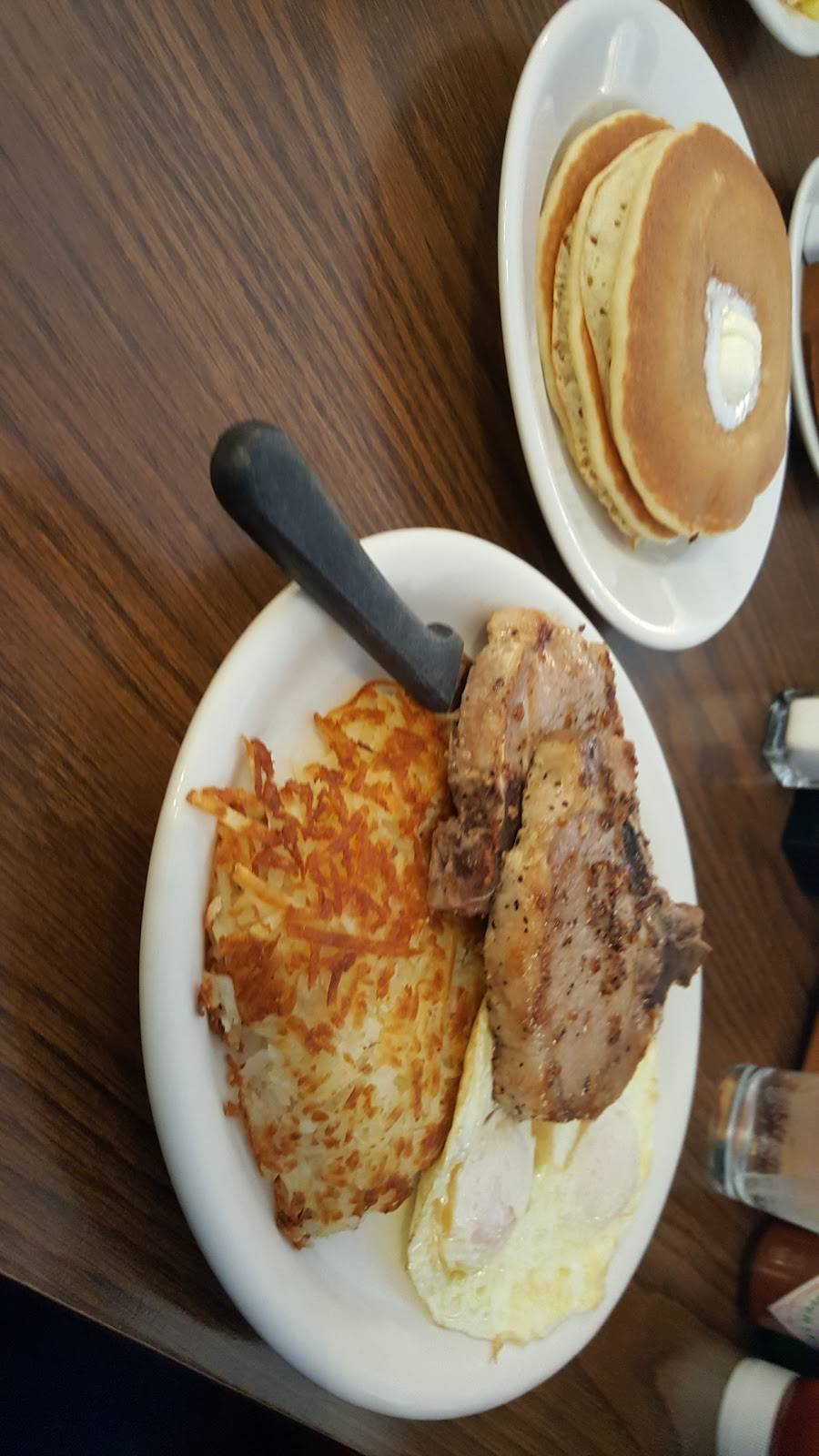 Pancakes R Us | restaurant | 2282 N Garey Ave, Pomona, CA 91767, USA | 9093921500 OR +1 909-392-1500