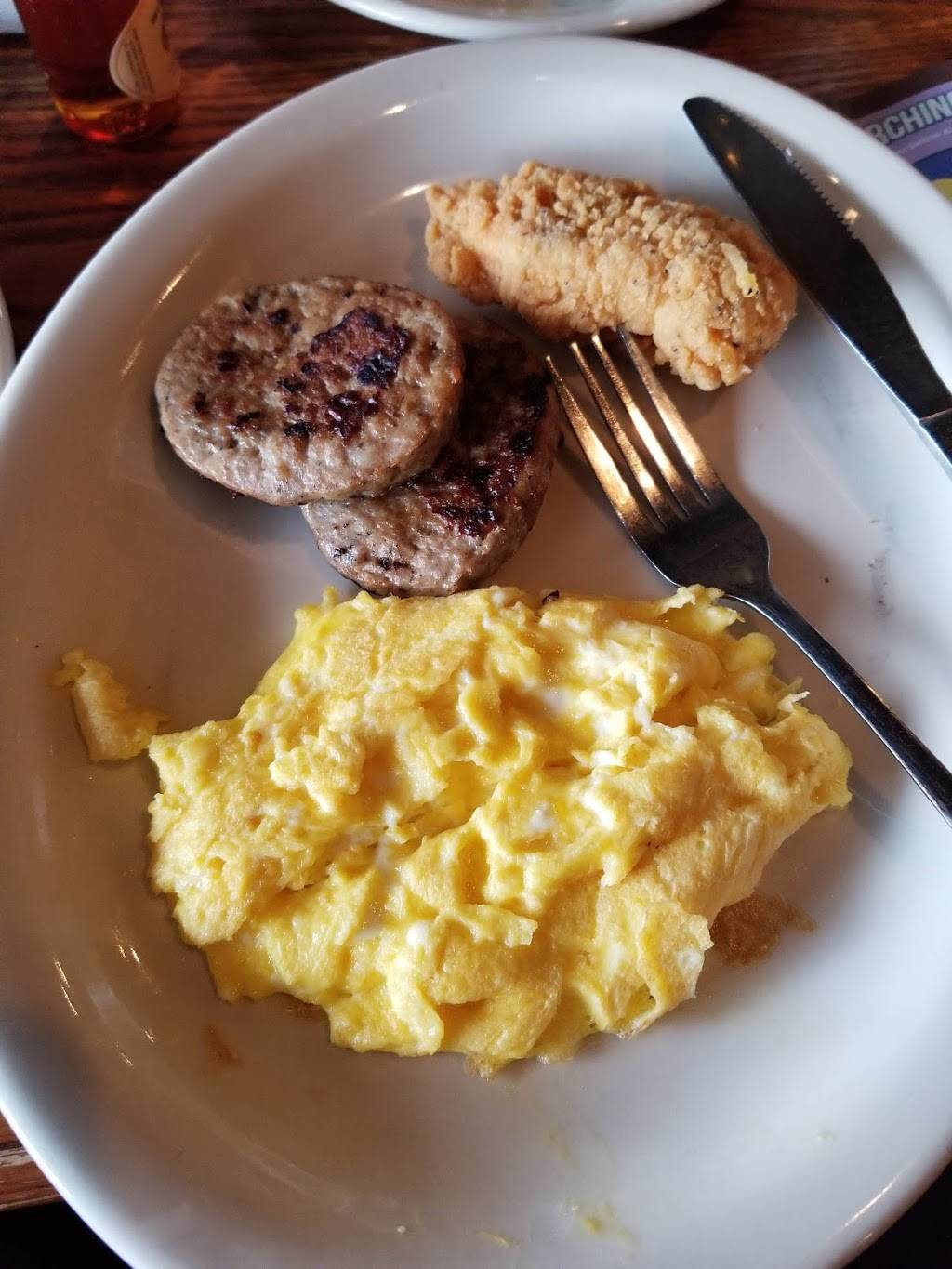 Cracker Barrel Old Country Store | restaurant | 30 Research Dr, Milford, CT 06460, USA | 2038777595 OR +1 203-877-7595