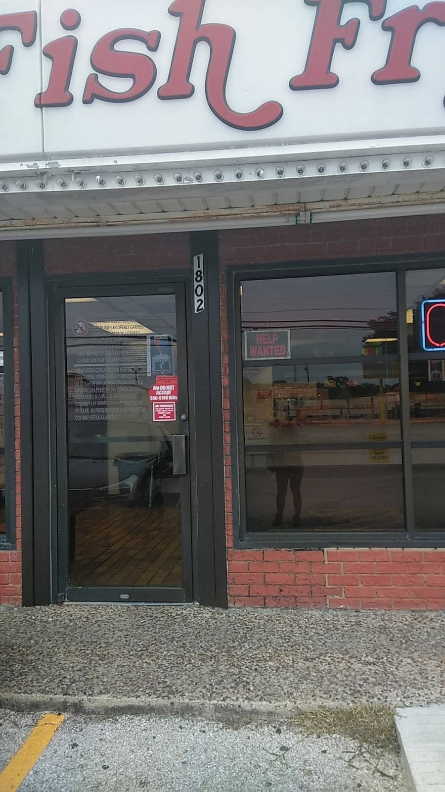 Freds Fish Fry | restaurant | 1802 Goliad Rd, San Antonio, TX 78223, USA | 2103372621 OR +1 210-337-2621