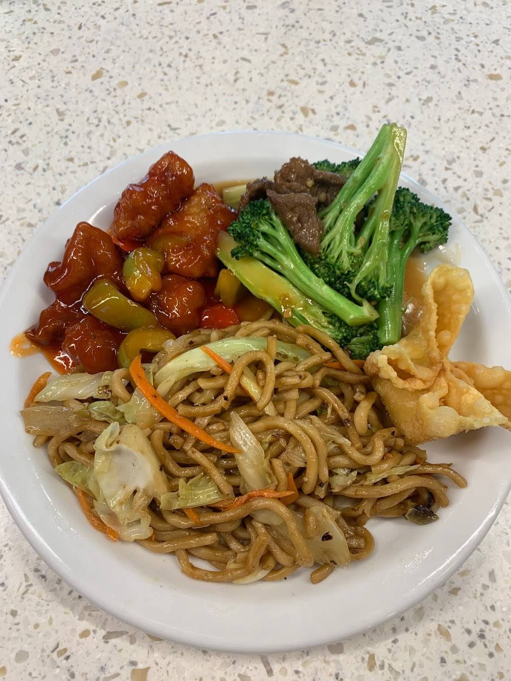 Fresh Wok Express | restaurant | 8136 Gerber Rd, Sacramento, CA 95828, USA | 9165855698 OR +1 916-585-5698