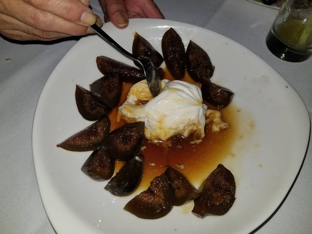 El Caserio Restaurant | restaurant | 401 Silver Lake Blvd, Los Angeles, CA 90026, USA | 2132738945 OR +1 213-273-8945