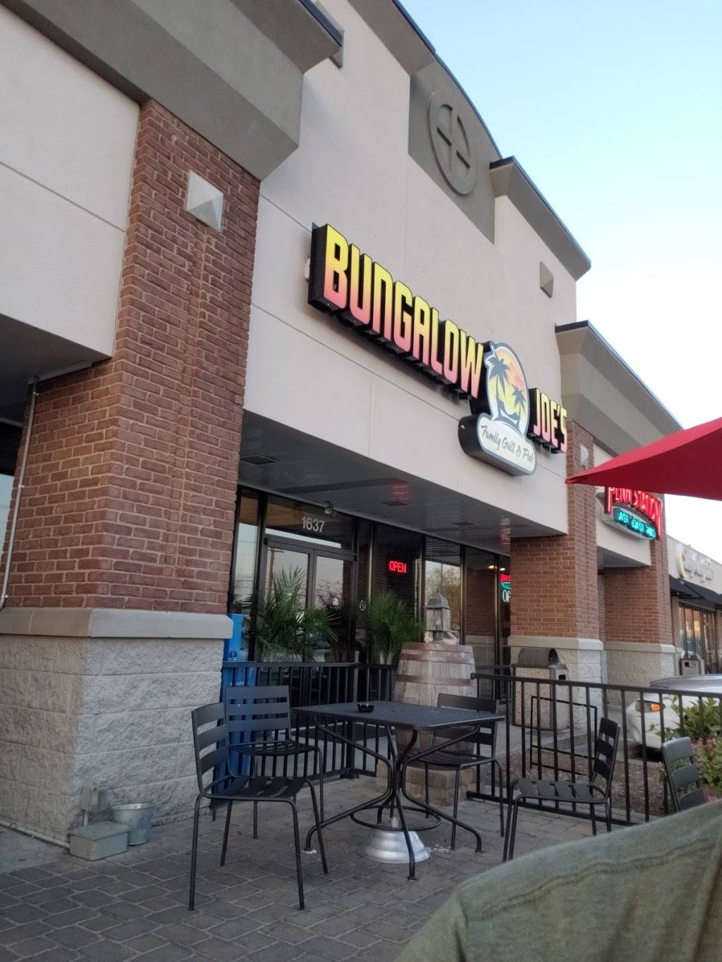 Bungalow Joes Family Grill and Pub. | restaurant | 1637 Midland Trail, Shelbyville, KY 40065, USA | 5026334567 OR +1 502-633-4567