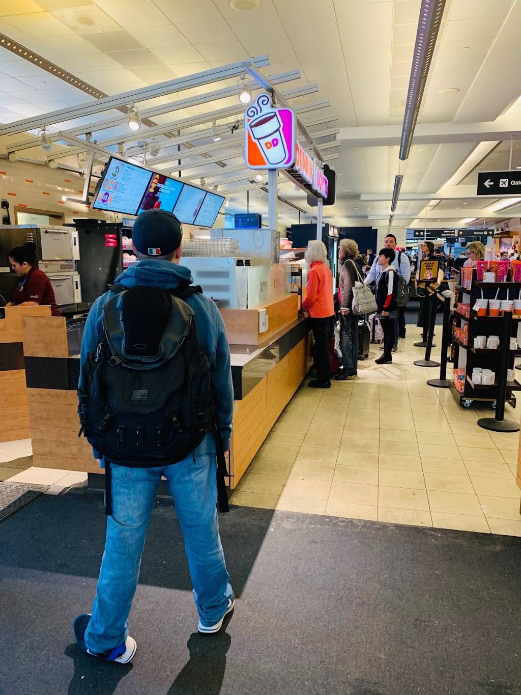 Dunkin | bakery | 200 Terminal Dr, Boston, MA 02128, USA | 6175670485 OR +1 617-567-0485