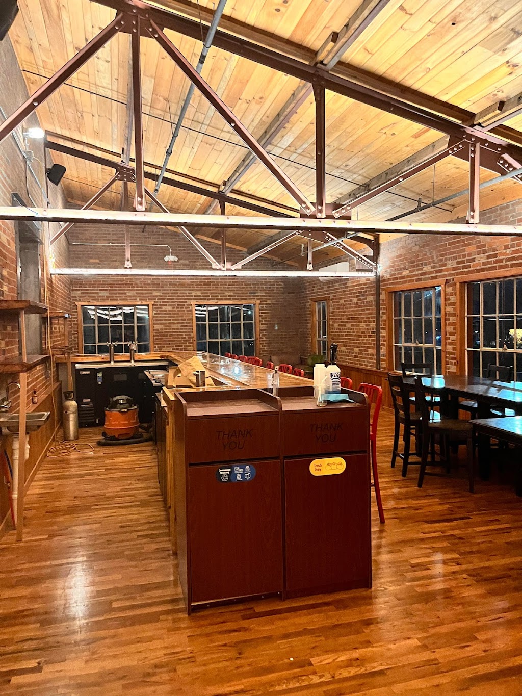 Village Pub | restaurant | 100 Fairview Rd, Asheville, NC 28803, USA | 8284177128 OR +1 828-417-7128