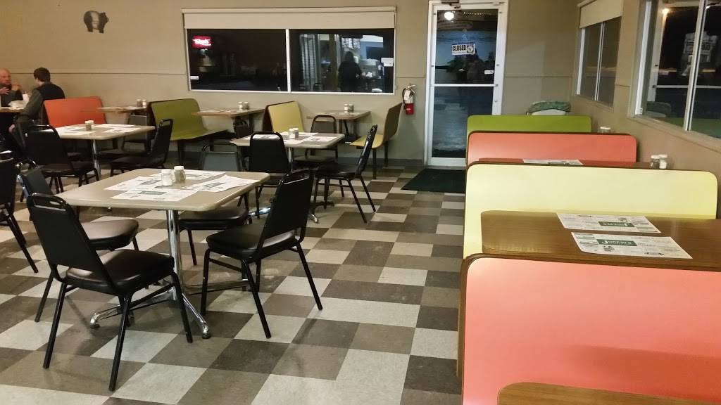 Jonesys Junction | restaurant | 906 E Rochester St, Akron, IN 46910, USA | 5745982665 OR +1 574-598-2665