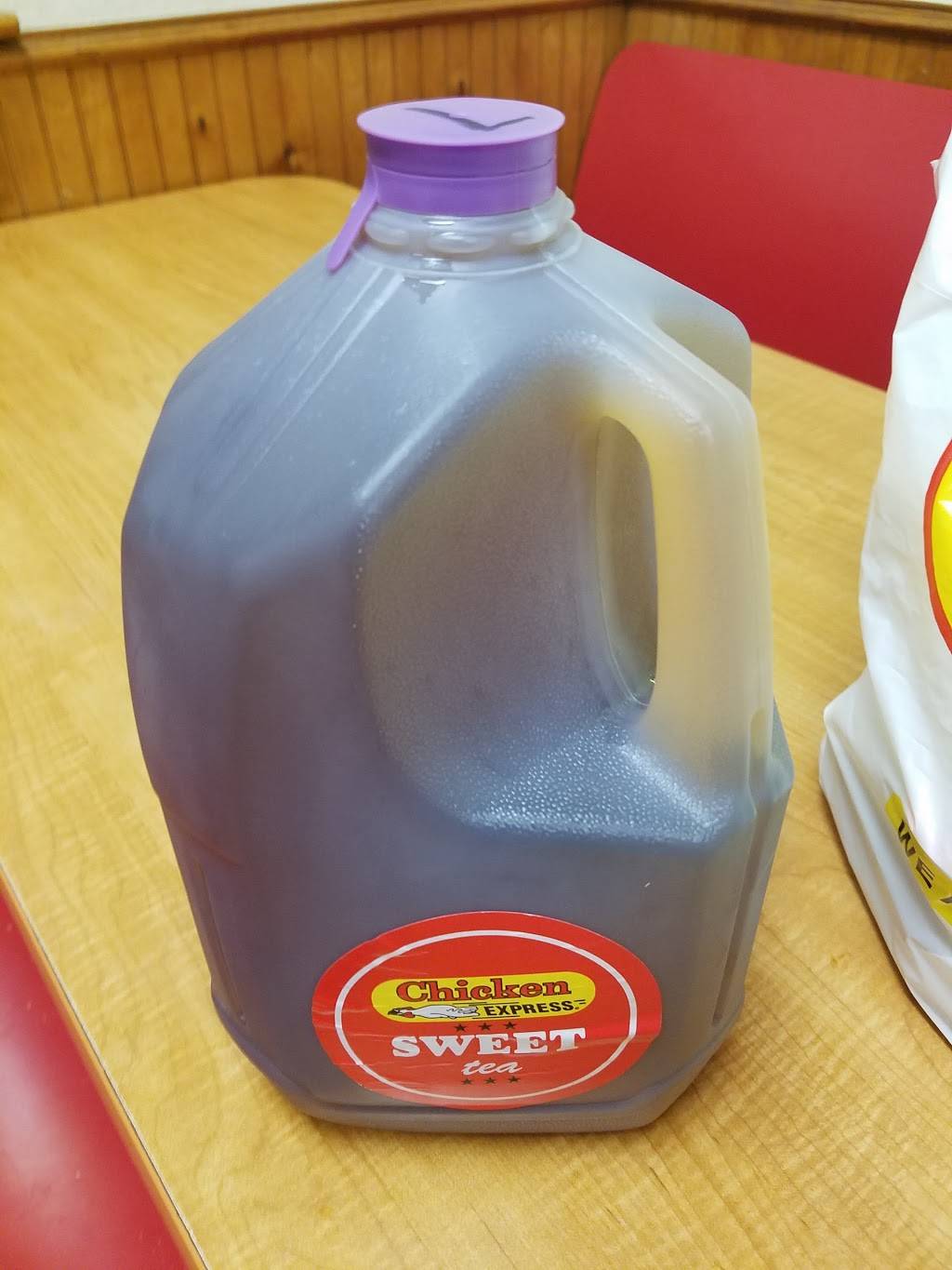 Chicken Express | restaurant | 910 N Hwy 123 Bypass, Seguin, TX 78155, USA | 8303798555 OR +1 830-379-8555