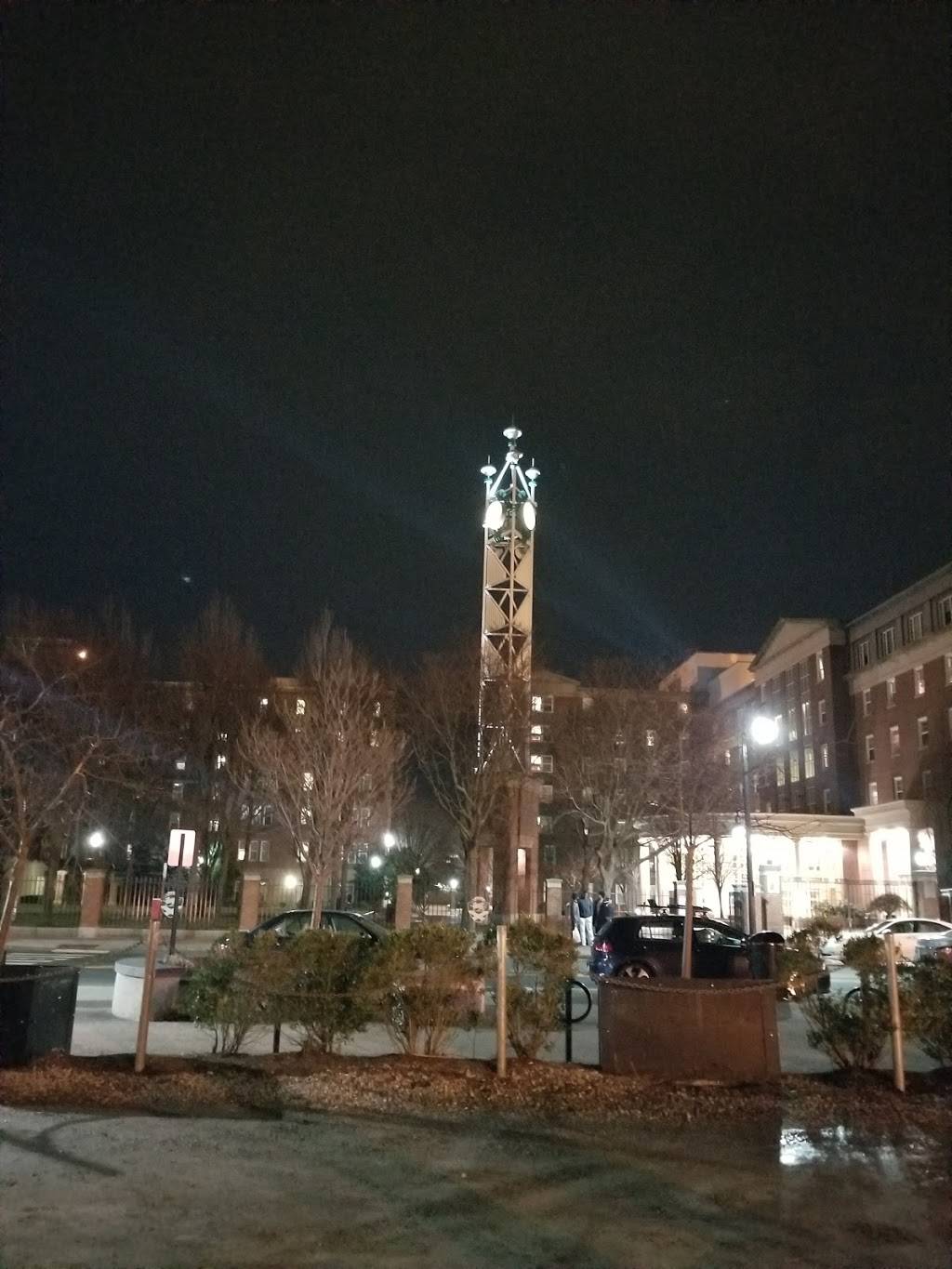 Sakis Pizzeria | restaurant | 199 Weybosset St, Providence, RI 02903, USA | 4012772547 OR +1 401-277-2547